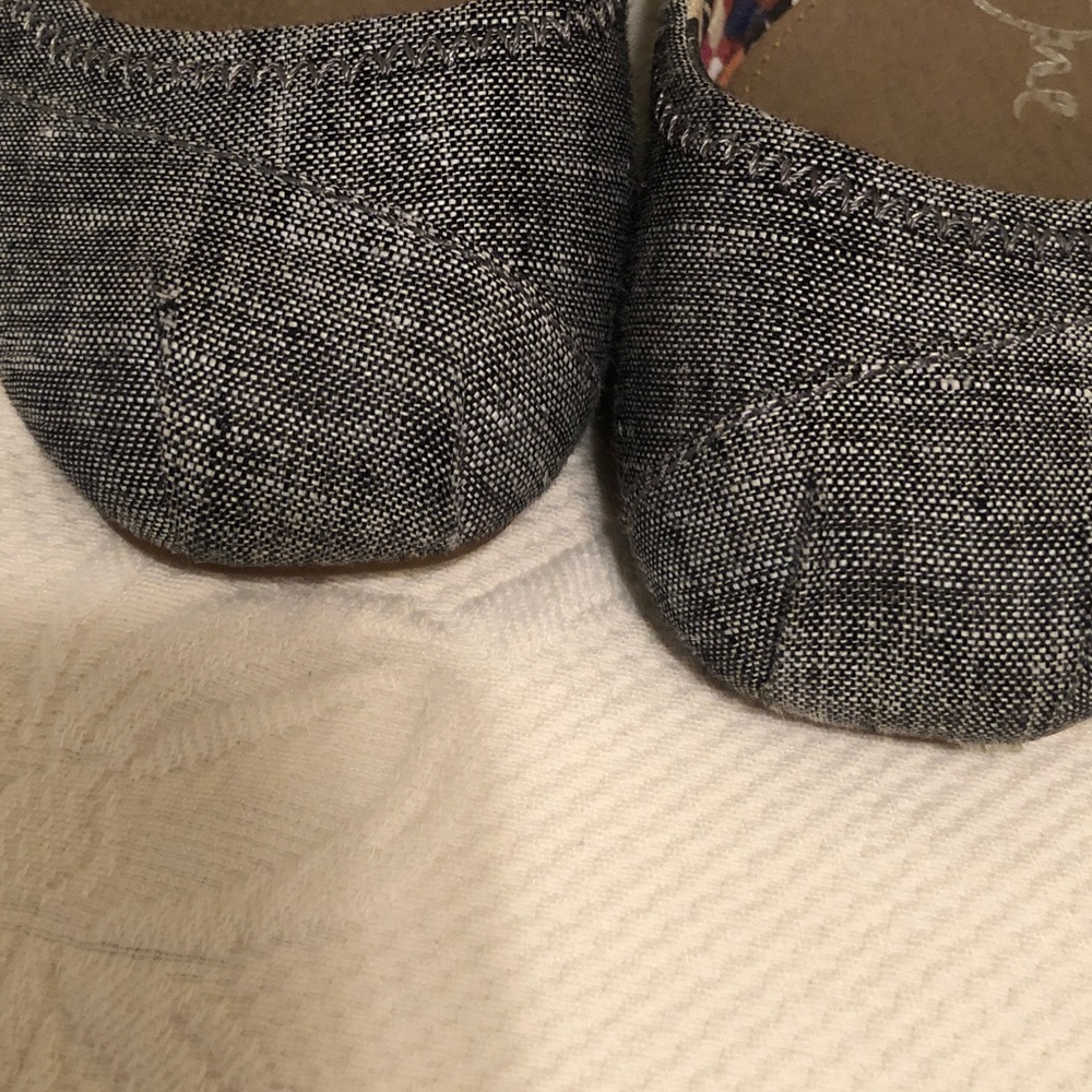 Toms Black/Gray Chambray Ballet Flats with Colorful Patterned Lining - Picture 5 of 7